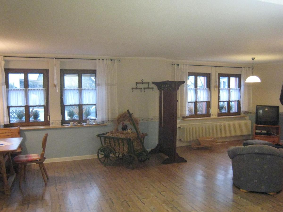 Spacious Apartment In Morbach With Garden 塔尔方 外观 照片